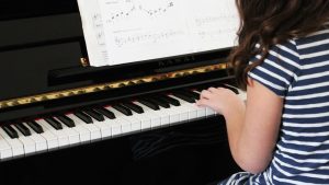 Les cours de musique, une excellente activité pour les enfants